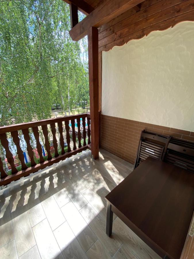 Hotel Osrodek Wypoczynkowy Wratislavia à Radzyń Extérieur photo