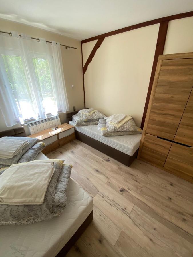 Hotel Osrodek Wypoczynkowy Wratislavia à Radzyń Extérieur photo
