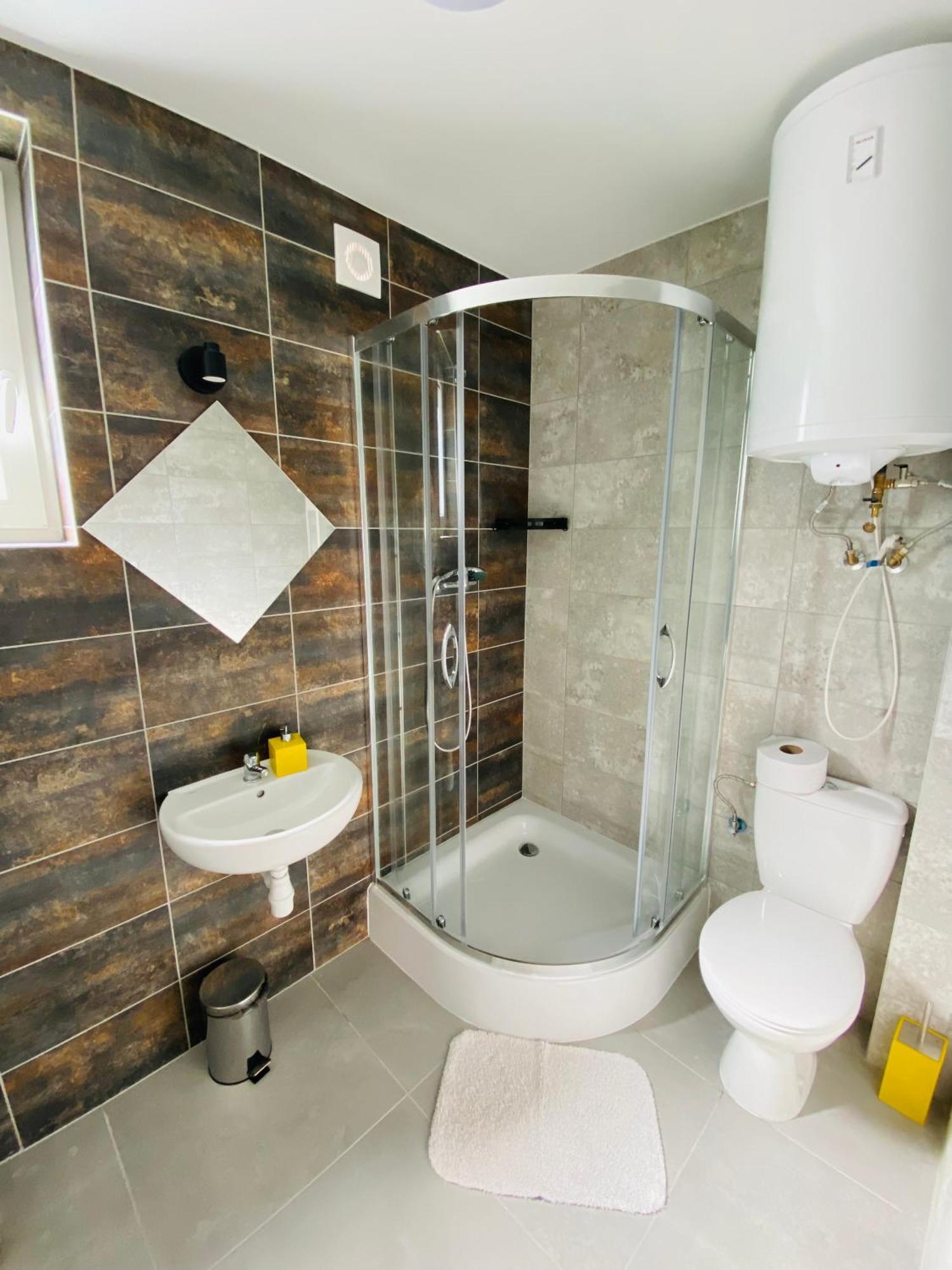 Hotel Osrodek Wypoczynkowy Wratislavia à Radzyń Extérieur photo