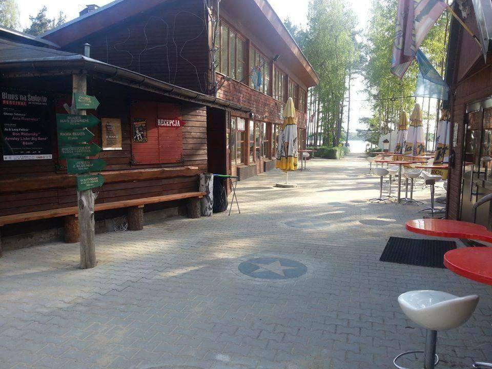 Hotel Osrodek Wypoczynkowy Wratislavia à Radzyń Extérieur photo